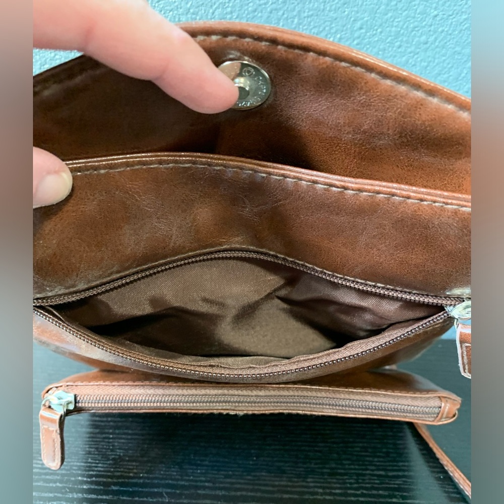 Slim brown cross body purse - Picture 4 of 6